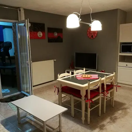 Apartment Destroisterrasses