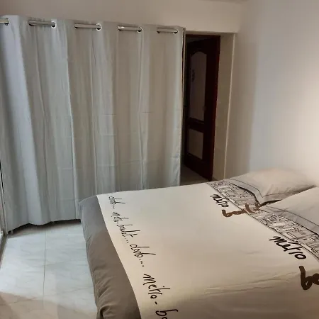 Apartment Destroisterrasses